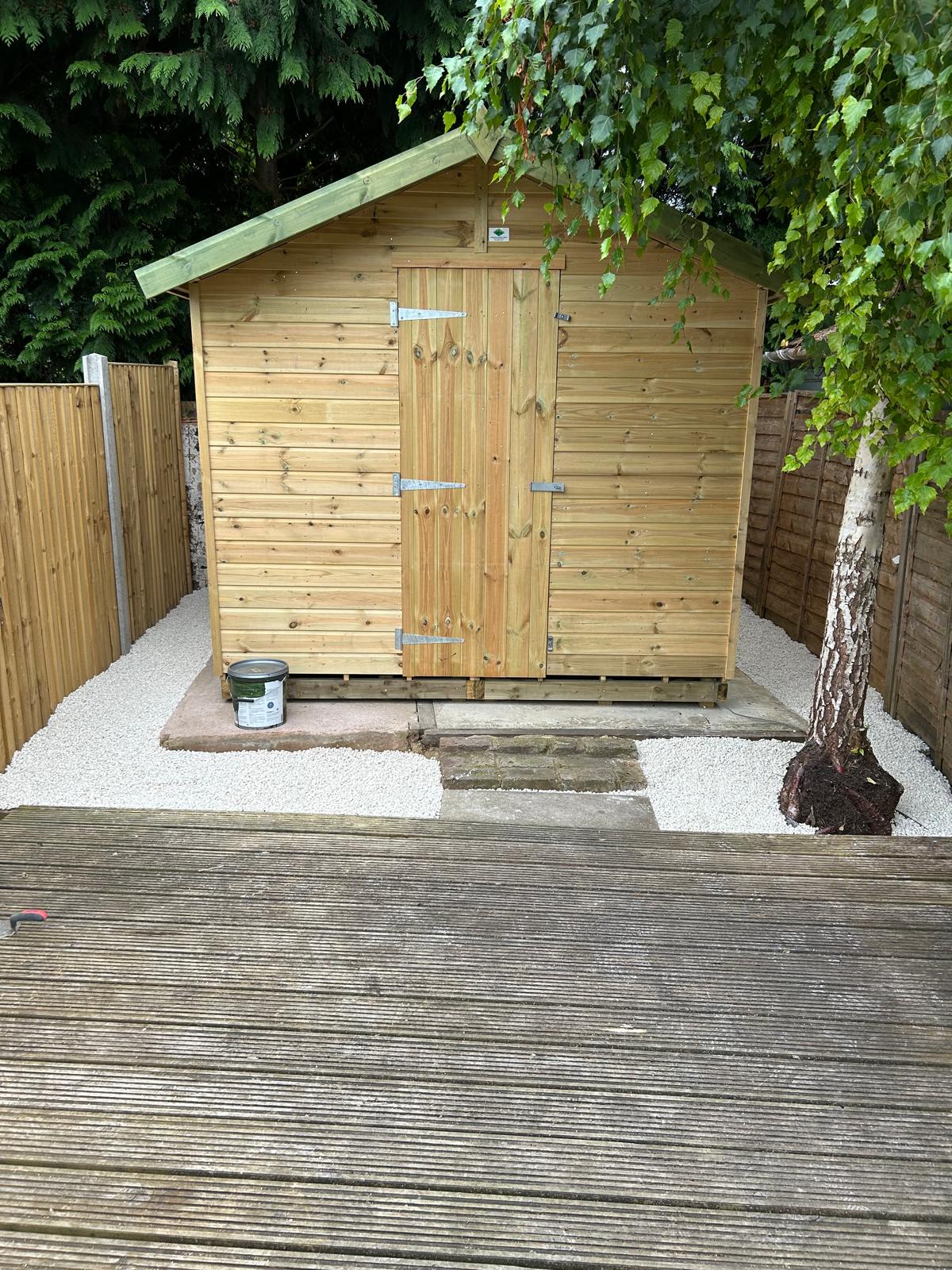 Professional gardening and outdoor maintenance